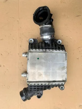 GX63-6K775-AE GX636K775AE GX63-6F073-AC Интеркулер Jaguar F-Pace Арт e10586965, вид 1