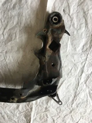 1996-2005 Балка подвески передняя (подрамник) Volkswagen Passat B5 Арт e10592500, вид 3