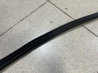 7P6823707A VAG Уплотнитель капота Volkswagen Touareg 2 Арт E48570483, вид 13