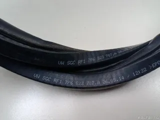 7P6823707A VAG Уплотнитель капота Volkswagen Touareg 2 Арт E48570483, вид 4
