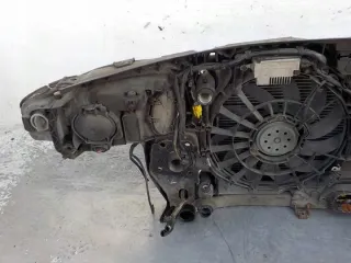  Передняя панель крепления облицовки (телевизор) Audi A4 B7 Арт e12684859, вид 4