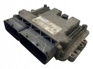 0281014643 Блок управления двигателем Opel Astra H Арт e12677147, вид 1