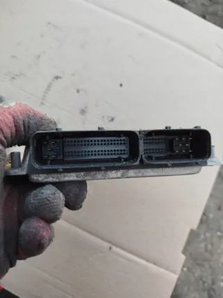 038906012FK 0281010683 Блок управления двигателем Audi A3 8L Арт e12674422, вид 3