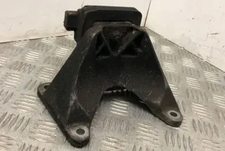 6761094 Подушка крепления КПП BMW 5 E60/E61 Арт e12638951, вид 1