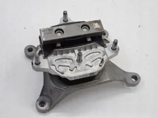 8W0399156 8W0399118Q Подушка крепления КПП Audi A4 B9 Арт e12638829, вид 1