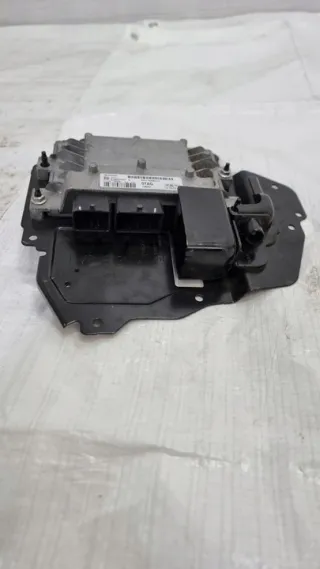 8V21-12A650-TG 2A650-TG Блок управления двигателем Ford Fiesta 5 Арт e12617862, вид 1