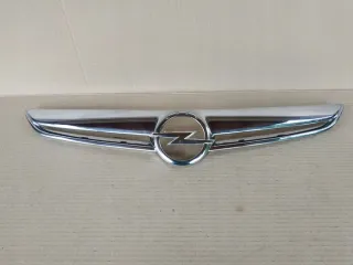 13264582 Решетка радиатора Opel Astra J Арт e12616842, вид 2
