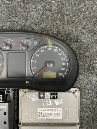 03E906023D Блок управления двигателем Volkswagen Polo 5 Арт e12591086, вид 2