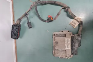 55560810 Блок управления двигателем Opel Astra H Арт e12589633, вид 1