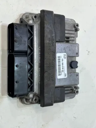 03L906018AC Блок управления двигателем Audi A4 B8 Арт e12586259, вид 1