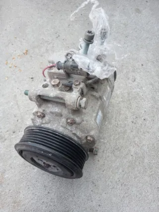 8E0260805BA Компрессор кондиционера Audi A4 B7 Арт e12575171, вид 3
