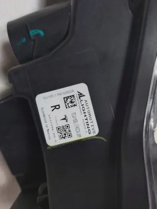 1077396-00-C Фара противотуманная правая Tesla model 3 Арт e12574915, вид 5