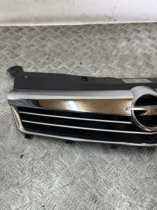 13225775 Решетка радиатора Opel Astra H Арт e12560704, вид 2