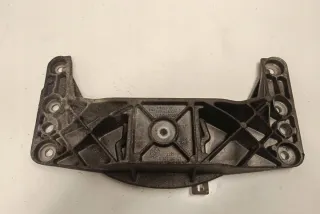 676110602 Подушка крепления КПП BMW 5 E60/E61 Арт e12547689, вид 2