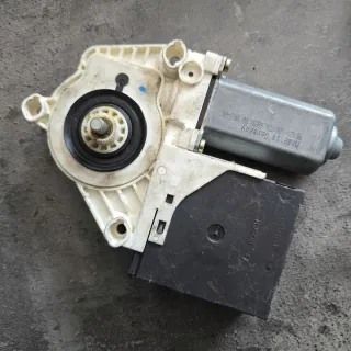 1K0959792C Моторчик стеклоподъемника Volkswagen Golf 4 Арт e12532422, вид 2