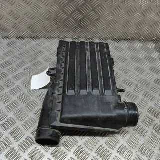 04E129611AK Корпус воздушного фильтра Volkswagen Passat B8 Арт e12508866, вид 3