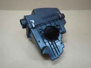 PE01133AY Корпус воздушного фильтра Mazda 3 BM Арт e12508426, вид 2