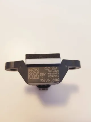 681161000 Датчик удара Hyundai Kona Арт e12507476, вид 5