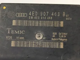 4E0907468B Блок комфорта Audi A8 D3 (S8) Арт e12506093, вид 4