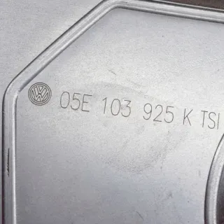 05E103925K Декоративная крышка двигателя Volkswagen Golf 7 Арт e12492746, вид 6