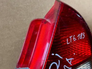 151086 Фонарь задний правый Mitsubishi Carisma Арт e12492701, вид 2