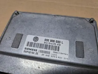 03E906033L Блок управления двигателем Volkswagen Polo 4 Арт e12487870, вид 2