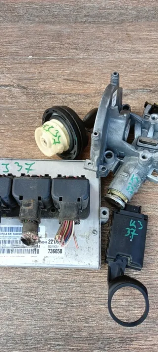  56044221AE Блок управления двигателем Jeep Cherokee KJ Арт e12484110, вид 3