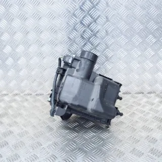 70390904 Корпус воздушного фильтра Nissan Juke 1 Арт e12473976, вид 4