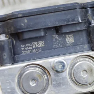 104474500B Блок ABS Tesla model 3 Арт e12460696, вид 10
