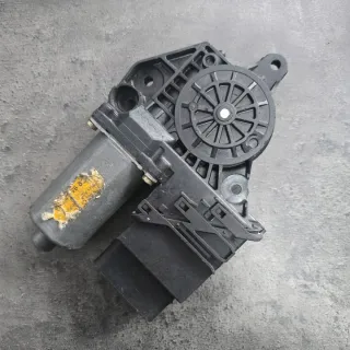 9776105406301 Моторчик стеклоподъемника Volkswagen Golf 4 Арт e12459527, вид 1