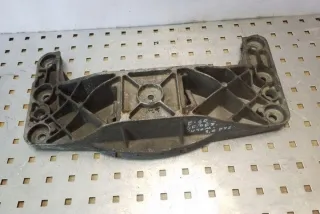 676110602 Подушка крепления КПП BMW 5 E60/E61 Арт e12449357, вид 1