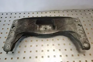 676110602 Подушка крепления КПП BMW 5 E60/E61 Арт e12449357, вид 3