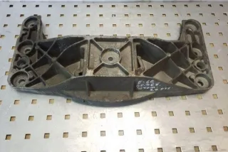 676110602 Подушка крепления КПП BMW 5 E60/E61 Арт e12449357, вид 4