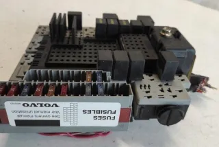 9162316 Блок предохранителей Volvo S60 2 Арт e12445430, вид 4