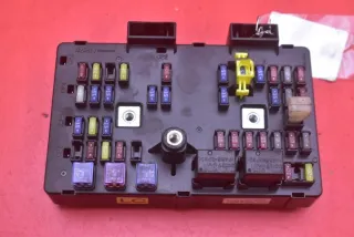 AK-62215 Блок предохранителей Saturn VUE 2 Арт e12443967