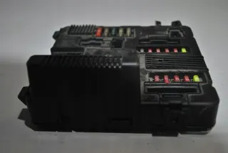8200306033B Блок предохранителей Renault Megane 2 Арт e12443782, вид 3