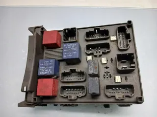 518095401 Блок предохранителей Renault Laguna 2 Арт e12443678, вид 1