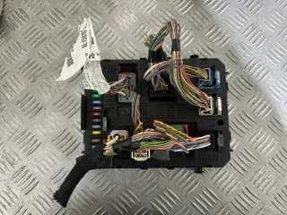 966405908001 BSI04EV K04-00 Блок предохранителей Peugeot 308 1 Арт e12443240, вид 1