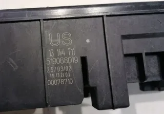  13144711 02-08r Блок предохранителей Opel Vectra C  Арт e12442768, вид 2