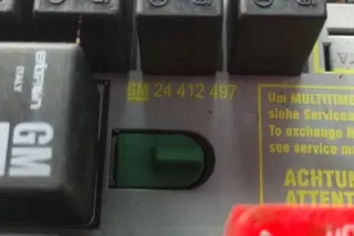 24412497 Блок предохранителей Opel Astra H Арт e12442095, вид 4