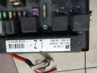 13285621 Блок предохранителей Opel Astra H Арт e12442093, вид 2