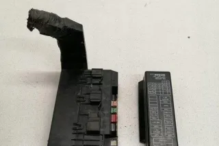 71547003 Блок предохранителей Nissan Primera 12 Арт e12441630, вид 2