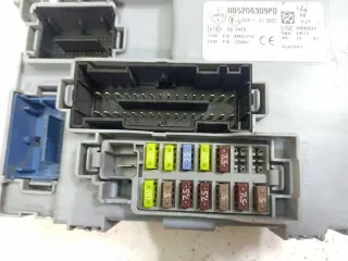 00520630980 Блок предохранителей Lancia Ypsilon 3 Арт e12439049, вид 4