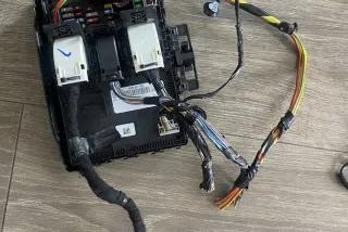 LU5T15604BJGE Блок предохранителей Ford Kuga 3 Арт e12437571, вид 2