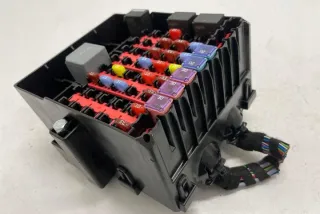 F1BT14A005YRA Блок предохранителей Ford Fiesta 7 Арт e12437297, вид 3