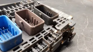 9807427980 Блок предохранителей Citroen C4 2 Арт e12436616, вид 3