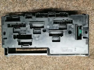 9210863 Блок предохранителей BMW X3 F25 Арт e12435943, вид 1