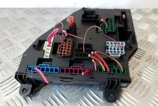 9234423 Блок предохранителей BMW 5 F10/F11/GT F07 Арт e12435077, вид 3