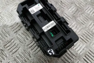 9224879 Блок предохранителей BMW 1 F20/F21 Арт e12433950, вид 1