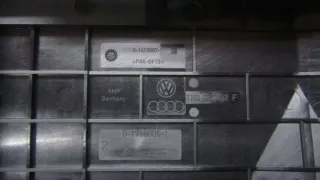 1K0937132F Блок предохранителей Audi Q3 1 Арт e12433674, вид 4